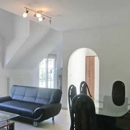 1 Bedroom Cozy In Appartement Wallendorf-Pont